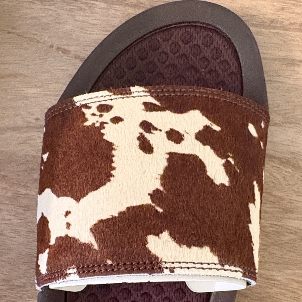 APL’S Women's Iconic Slide Sandals - Picture 3 of 5